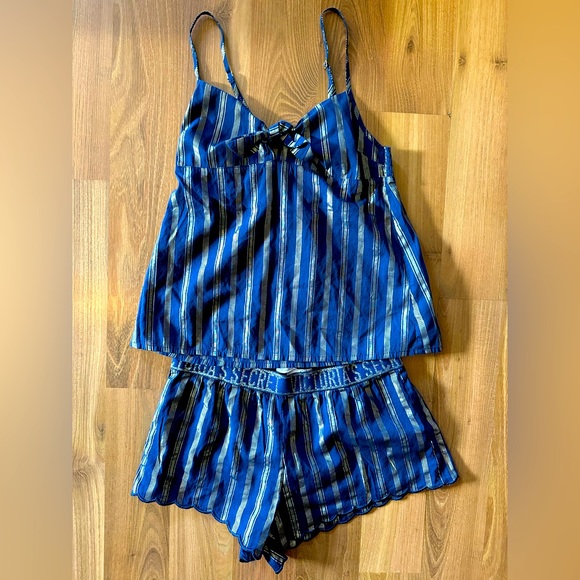 Victoria's Secret Other - Victoria’s Secret navy blue and gold size XS pajamas set